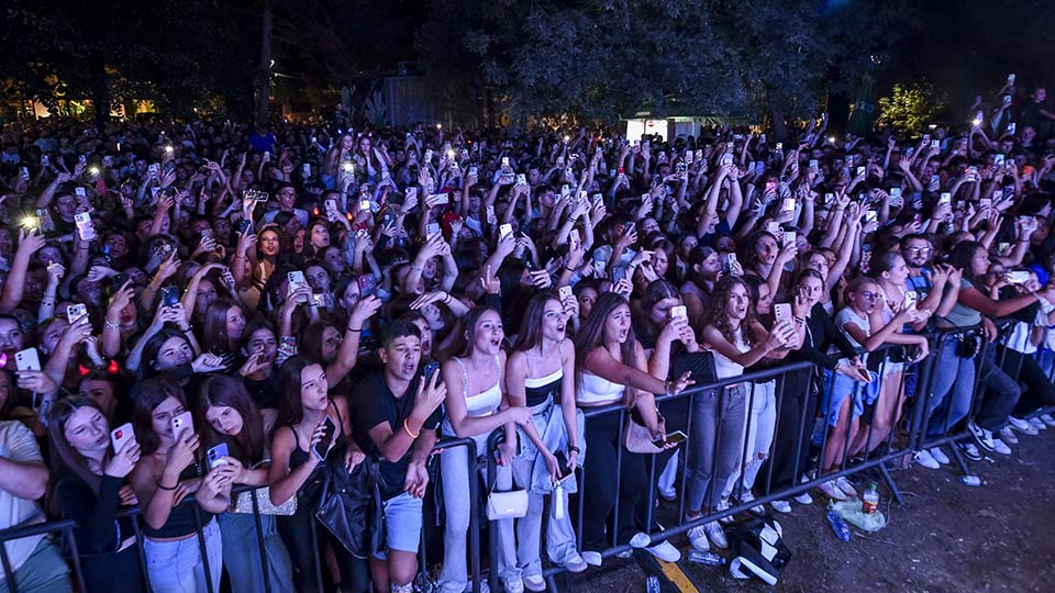 Пет часовна ноќ за паметење со најпознатите македонски хитови на Дарио и Миг-21, Елена Ристеска, групата „2 Бона”, Викторија Лоба, Кристина Арнаудова и Барбара Поповиќ.