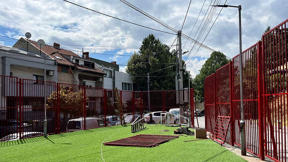 Целосно реконструирано спортското и детско игралиште во населбата Кале