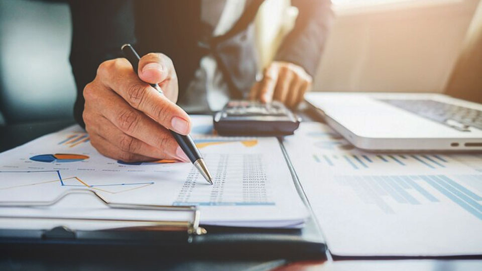 Даноци и такси