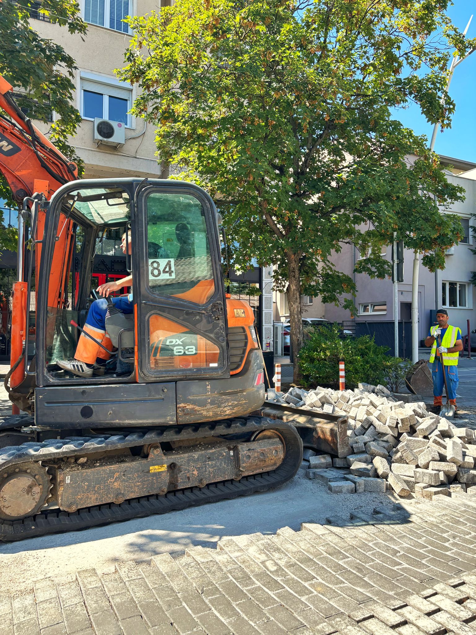Реконструкција на лежечки полицајци