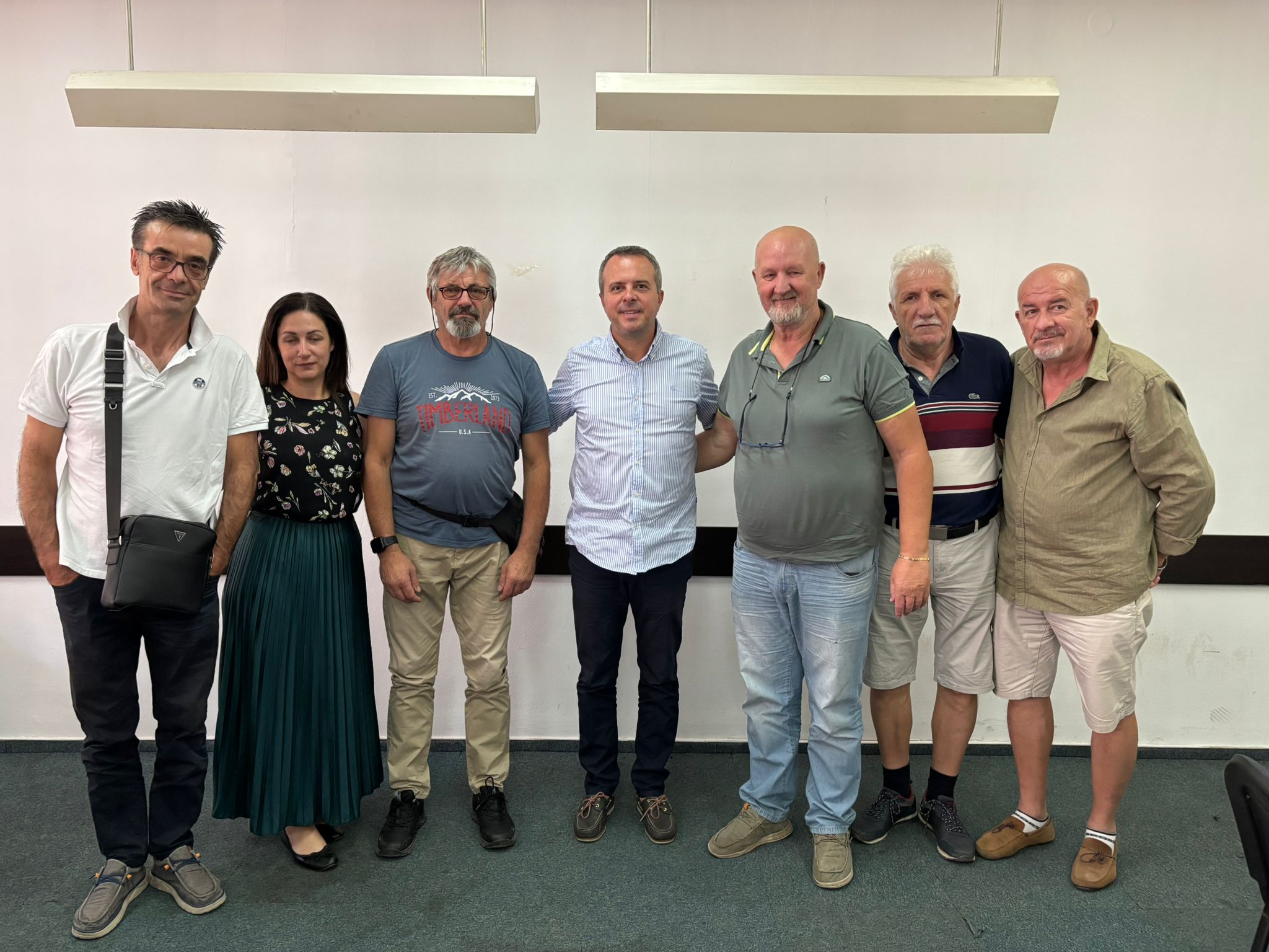 Еднократна парична помош за глувонемите во Центар