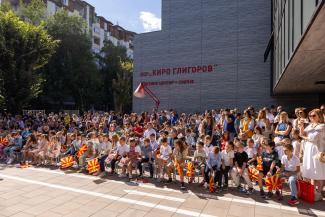 Воведуваме бесплатен оброк за сите ученици од прво до четврто одделение од следната година